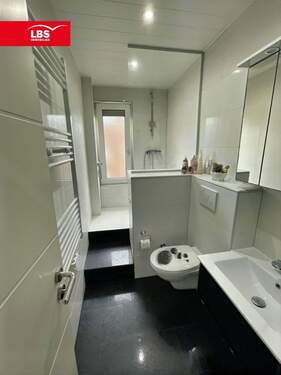 Bad mit Dusche - 1. OG - Mehrfamilienhaus, Wohnhaus mit 290,00 m&sup2; in Marl zum Kaufen