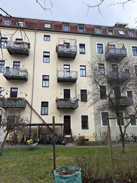 Rückseite_Gebäude - Einfamilienhaus in Dresden