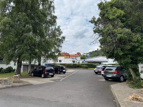 Stellplätze - Gewerbeobjekt (Büro, Produktion, Verkauf) in Homberg zum Kaufen