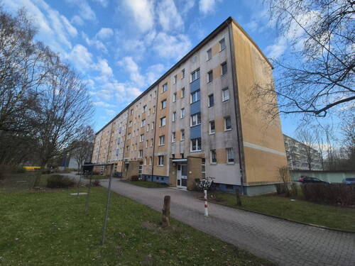 Hausansicht Nordseite - 3 Zimmer Etagenwohnung zum Kaufen in Rostock