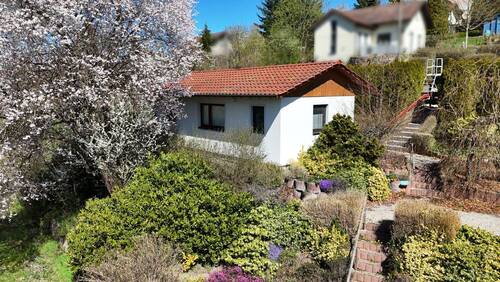 Titelbild - 2 Zimmer Einfamilienhaus zum Kaufen in Buch am Wald