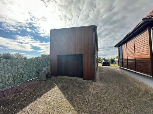 Garage - 