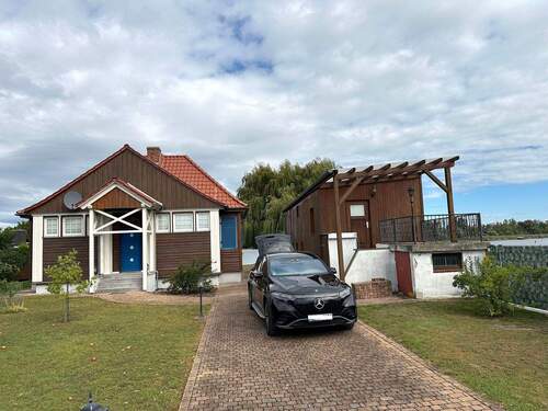 Vorderansicht mit Garage - 3 Zimmer Einfamilienhaus in Osternienburger Land OT Micheln