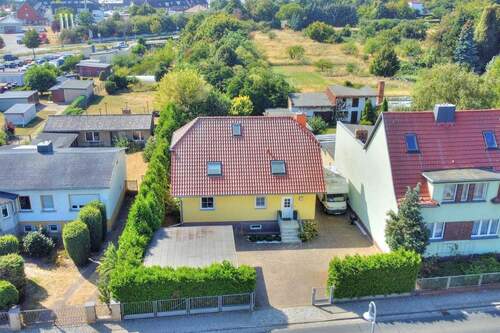 Straßenansicht - 4 Zimmer Einfamilienhaus in Werder (Havel)