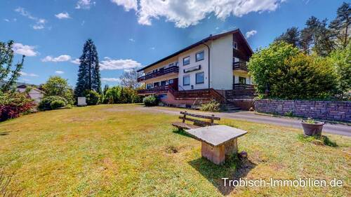 Außenbereich Zufahrt - 8 Zimmer Einfamilienhaus zum Kaufen in Fischbach bei Dahn