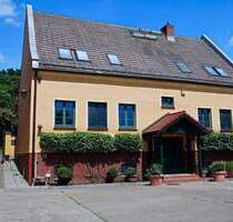 Hauptstadtmakler-Gepflegtes Bürohaus mit großem Grundstück - Berlin / Biesdorf