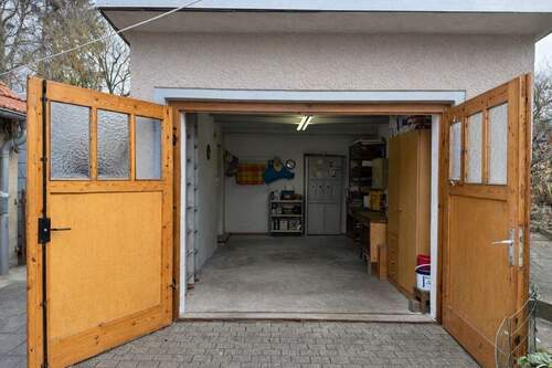 Garage.JPG - 
