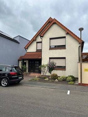 WhatsApp Bild 2024-09-24 um 08.44.21_fda90848.jpg - Gepflegtes EFH Mit schönem Grundstück in ruhiger gewachsener Wohngegend von Hockenheim