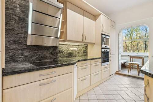 Küche mit Blick auf den Wintergarten - Etagenwohnung mit 62,00 m² in Berlin zum Kaufen