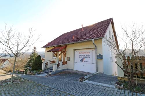 Strassenansicht 3 - 7 Zimmer Einfamilienhaus in Dörzbach