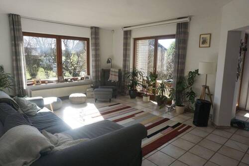 Wohnzimmer - Doppelhaushälfte mit 136,00 m&sup2; in Spenge zum Kaufen