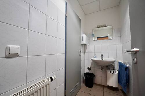 WC - 