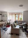 Wohnzimmer im Erdgeschoss Bild 2 - 7 Zimmer Mehrfamilienhaus, Wohnhaus in Alling
