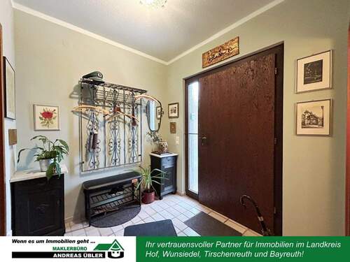 Eingang - 6 Zimmer Mehrfamilienhaus, Wohnhaus zum Kaufen in Arzberg