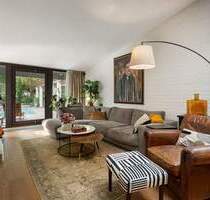 Freistehender Bungalow mit Pool und großzügigem Grundriss und direktem Waldzugang - Neu-Isenburg Zeppelinheim