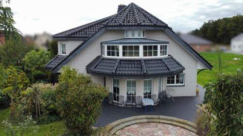 Bild 1 - Neues Zuhause für eine große Familie