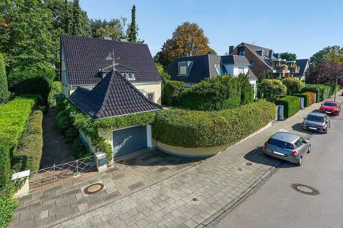 Außenansicht - Einfamilienhaus mit 180,40 m&sup2; in Meerbusch zum Kaufen