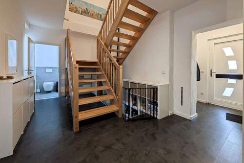 Diele - 7 Zimmer Etagenwohnung in Bochum