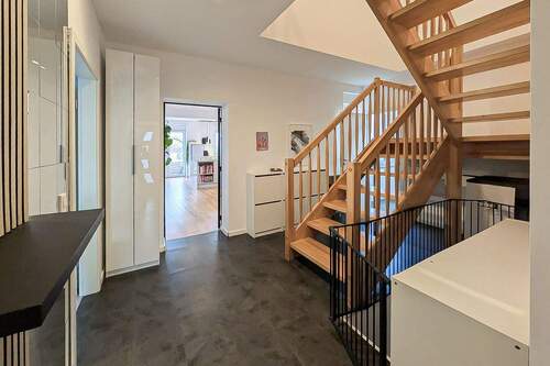 Diele - Etagenwohnung mit 172,00 m&sup2; in Bochum zum Kaufen