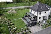 Hausansicht - Großzügige Doppelhaushälfte mit ca. 1.000 m² Grundstück, Ausbaupotenzial & zusätzlicher Waldfläche