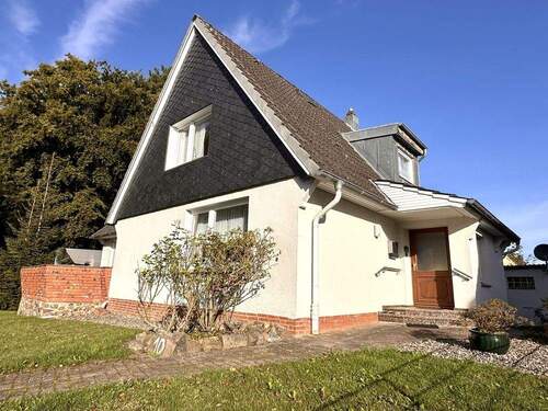 Eingangsbereich - 5 Zimmer Einfamilienhaus zum Kaufen in Ahrensbök