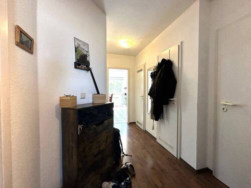 Ihre neue Diele … - 2 Zimmer Etagenwohnung zur Miete in Königswinter / Oberpleis