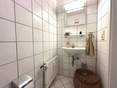… Handwaschbecken und Lüftung - 