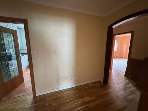Blick vom Esszimmer in den Flur - 