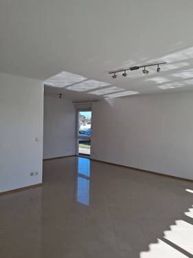 Wohn- / Esszimmer - 5 Zimmer Doppelhaushälfte in Karlsdorf-Neuthard