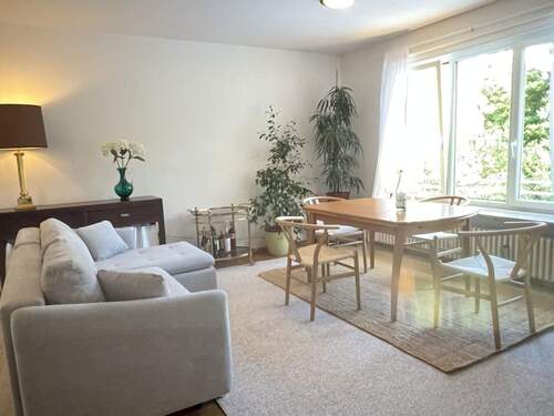 Wohnzimmer 23,35 qm - moderne 4 Zimmer-Wohnung zwischen S-Bahnhof Pasing und S-Bahnhof Langwied