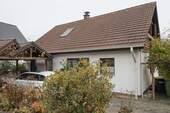 Ansicht - Freistehendes Einfamilienhaus - 336.000,00&nbsp;EUR Kaufpreis, ca.&nbsp; 130,00&nbsp;m&sup2;&nbsp;Wohnfl&auml;che