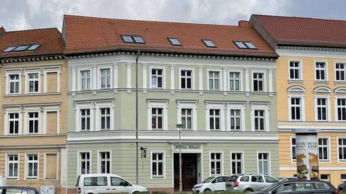 Sanierte Fassade - Mehrfamilienhaus, Wohnhaus zum Kaufen in Frankfurt (Oder)