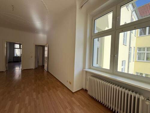Zimmer - 3 Zimmer Etagenwohnung zum Kaufen in Berlin