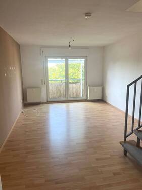 Zimmer - 4 Zimmer Etagenwohnung zur Miete in Neuhaus-Schierschnitz