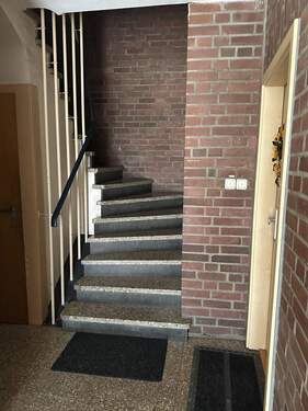 Treppenhaus - Mehrfamilienhaus, Wohnhaus zum Kaufen in Düren