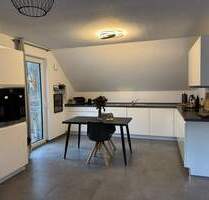 *2-Zi-Dachgeschosswohnung im Neubau mit Einbauküche, Gartenanteil und KFZ-Stellplatz* - Osterode am Harz