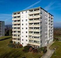 2,5-Zimmer-Wohnung mit Tiefgarage & Balkon. Sanieren und Wohnen oder Vermieten - Singen (Hohentwiel)