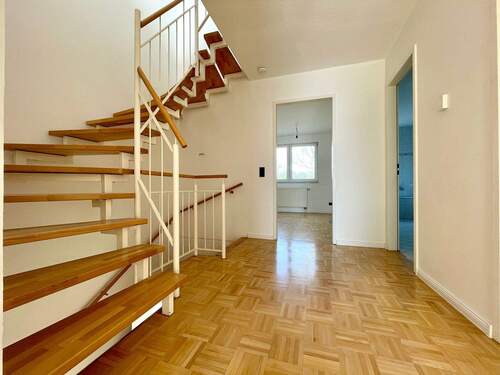 1. OG Flur,, - Reihenmittelhaus mit 150,00 m&sup2; in Berlin zum Kaufen