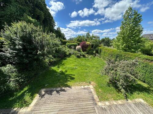 Blick vom Obergeschoss in den Garten - 