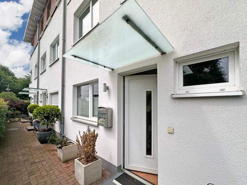 Eingang NEU - 4 Zimmer Reihenmittelhaus zum Kaufen in Wedel