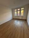 Wohnzimmer - Etagenwohnung mit 61,90 m&sup2; in Hannover zur Miete