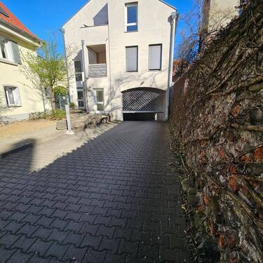Tiefgarageneinfahrt - 2 Zimmer Etagenwohnung zum Kaufen in Ravensburg