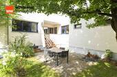 Hausansicht Balkon - Attraktive 3 Zimmerwohnung im Zentrum von Unterhaching