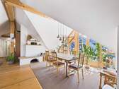 Wohn -und Essbereich - 1 Zimmer Mehrfamilienhaus, Wohnhaus in Miesbach