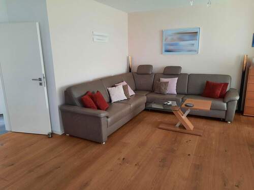 Wohn-/Esszimmer - 