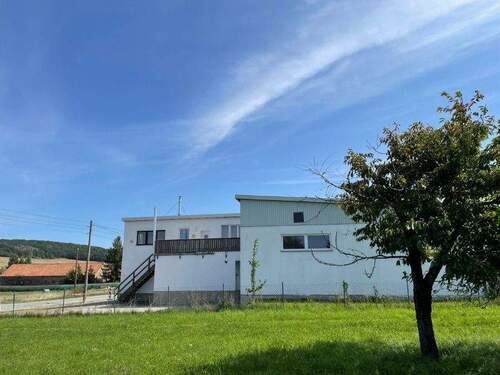 Anbau von Südwest - Halle in Hochkirch