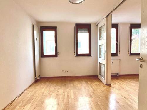 Kind/Arbeiten mit Zugang ins Schlafzimmer - 