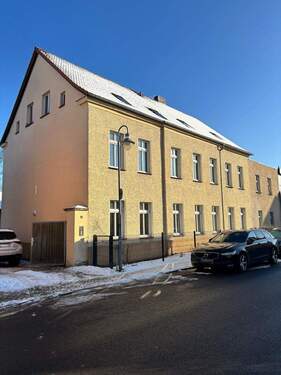 Ansicht Wohnhaus - 3-Zimmer-Wohnung in Ketzin - 110.000,00&nbsp;EUR Kaufpreis,