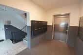 Treppenhaus - Gewerbeobjekt (Büro, Produktion, Verkauf) in Buchholz i.d.N.