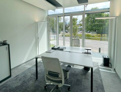 Büro zur Untermiete - Einzelbüro in Grünwald zur Untermiete inkl. Allgemeinflächen - All-in-Miete